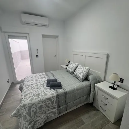 Apartamento Martina 2 *